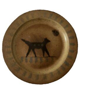 Michael Schlyer 1997 Flat Earth Pottery Southwestern Style Coyote Dog Plate 8"